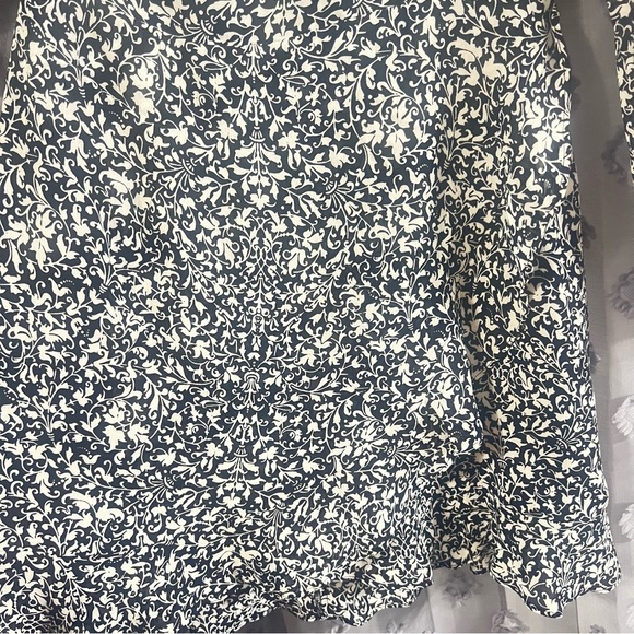 Reformation Sybil One Shoulder Mini Dress in Sussie. Size 6 - Picture 5 of 11